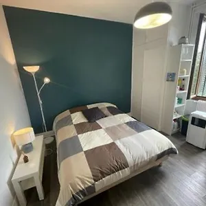 Trés beau studio centre ville, au calme , Annecy France